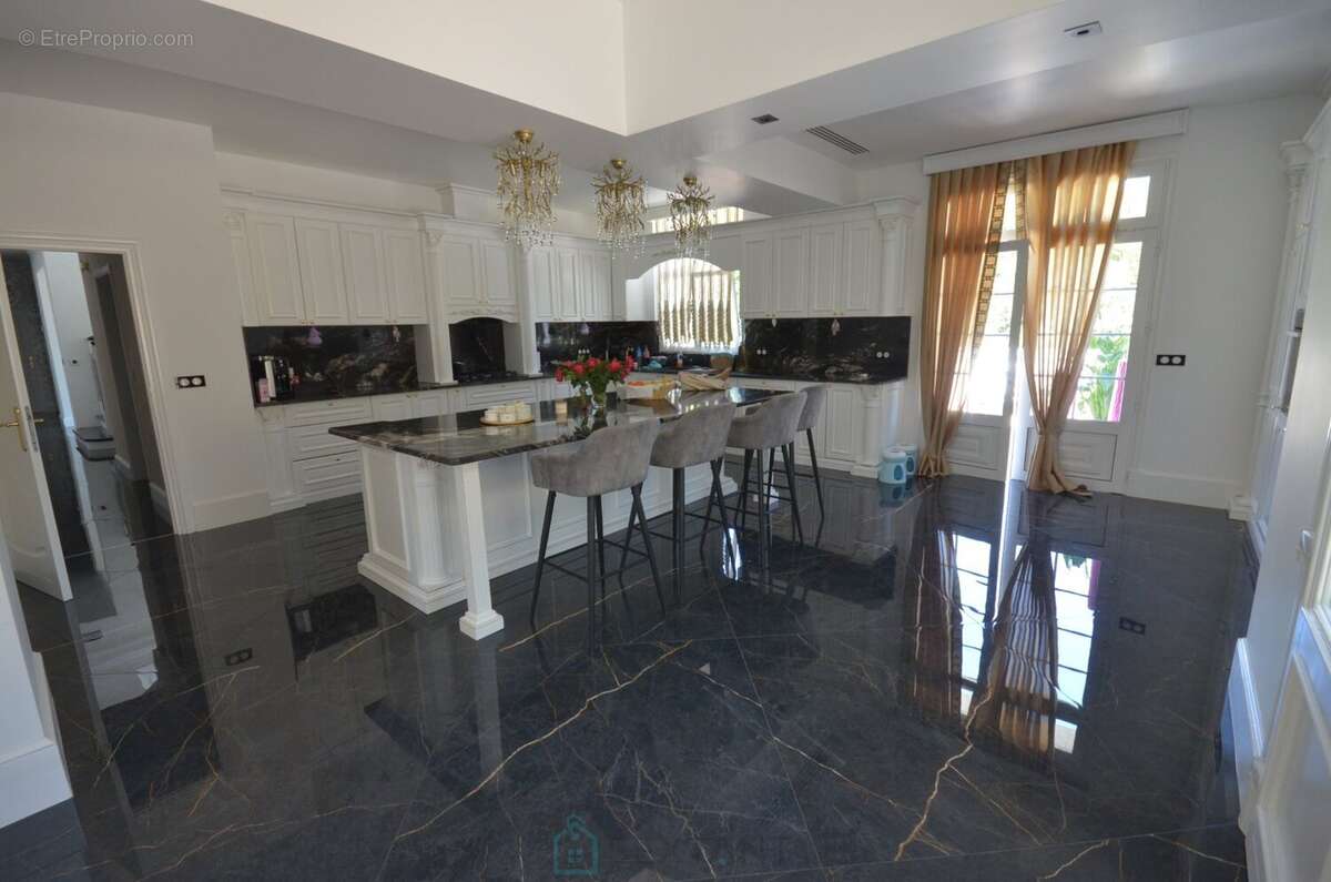 Maison à BOISSISE-LE-ROI