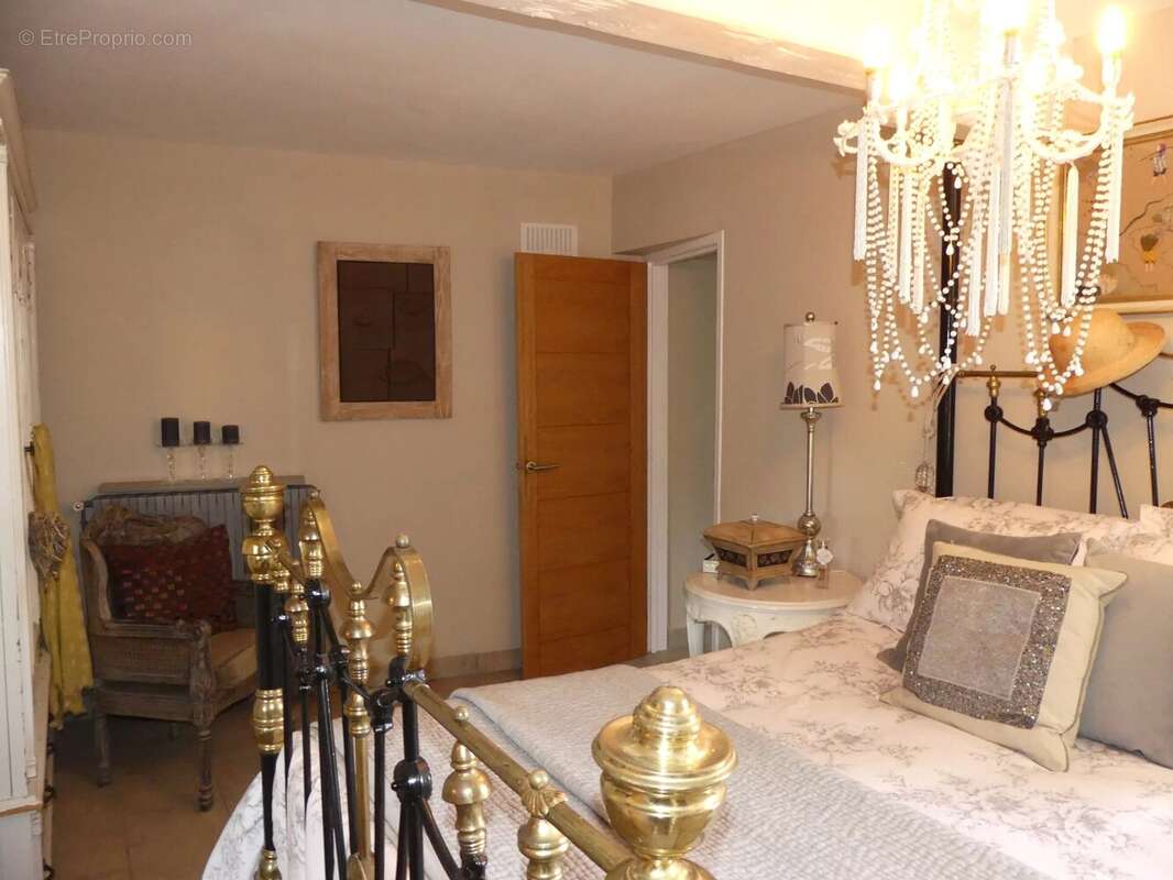 Maison à NANTEUIL-EN-VALLEE