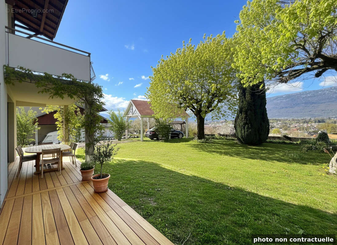 Appartement à DRUMETTAZ-CLARAFOND