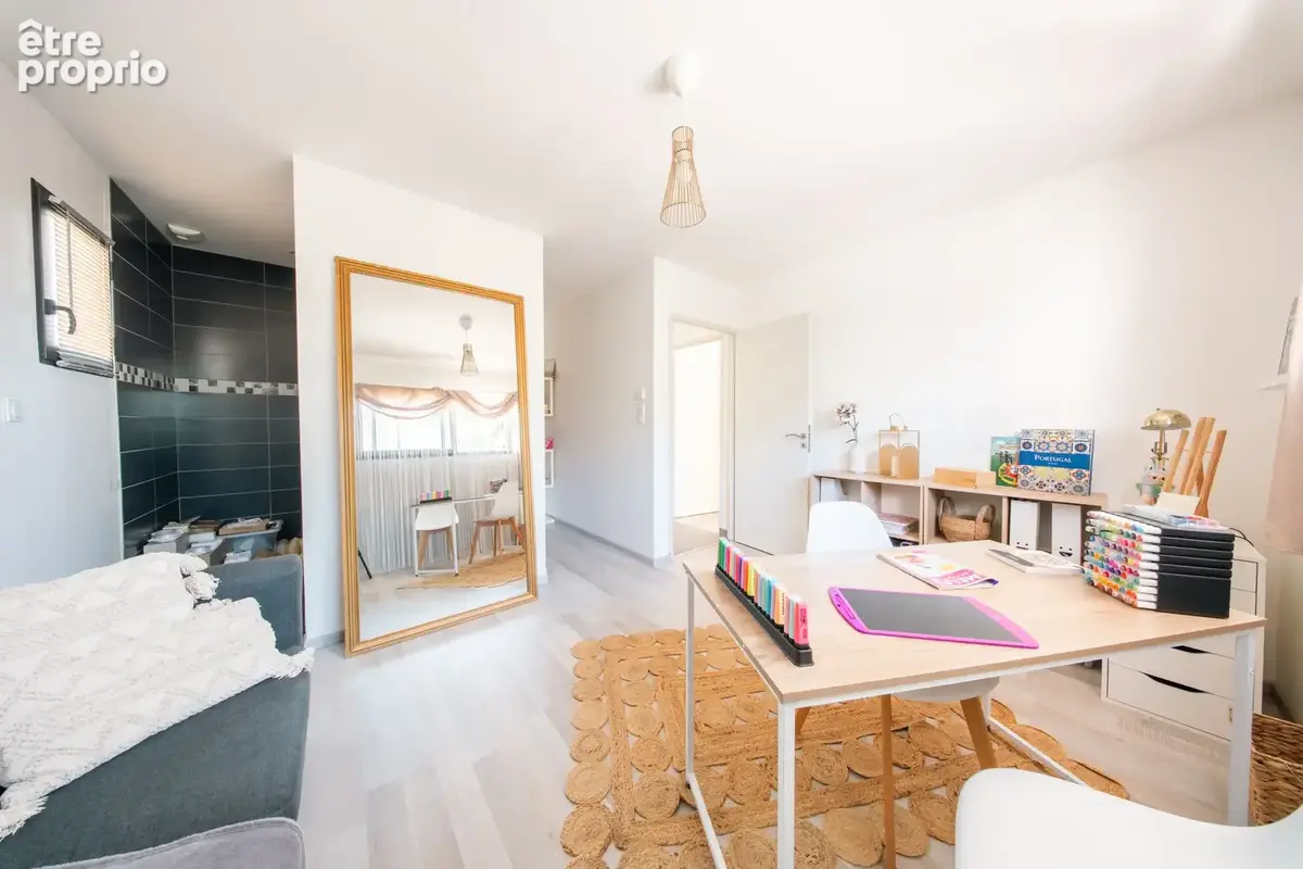 Villa contemporaine de 2016 - Piscine - 4 Suites avec salle d'eau privatives - Clôturé - Arboré - DPE A - photo 12