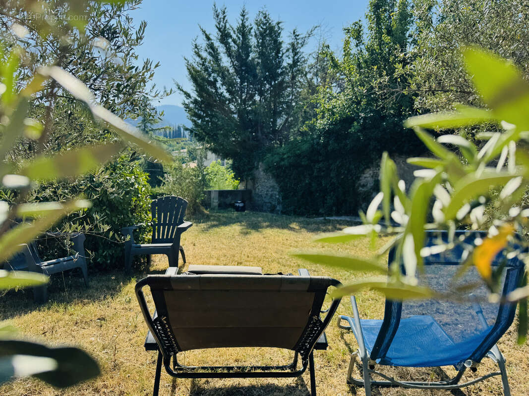 Malaucene proche centre - charmante maison avec jardin - photo 4