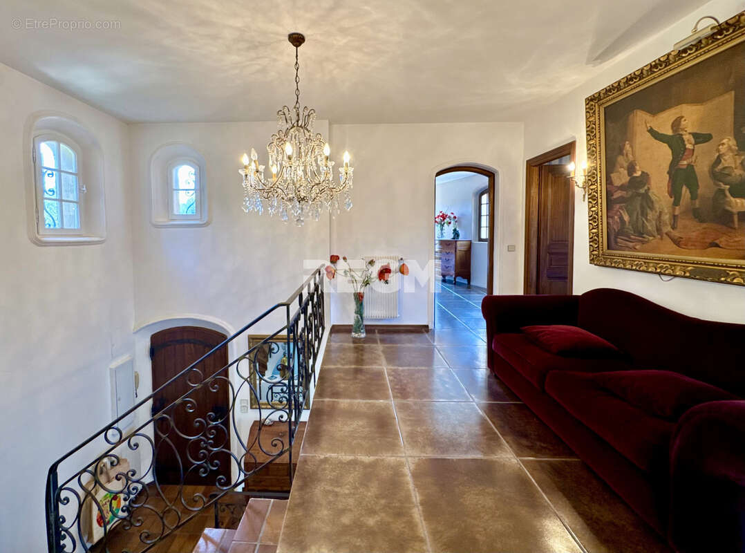 Maison à MANDELIEU-LA-NAPOULE
