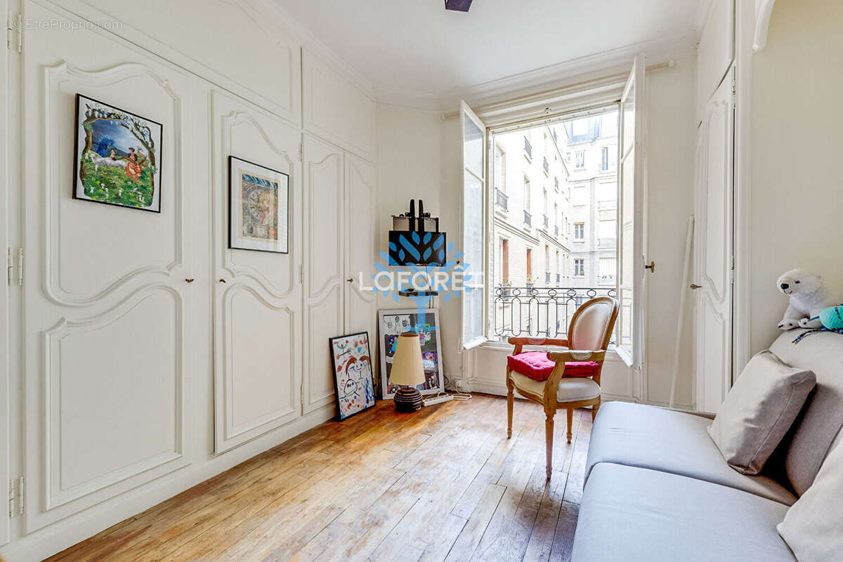 Appartement à PARIS-12E