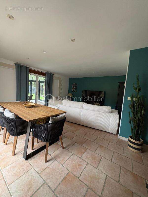 Maison à LE MESNIL-GUILLAUME