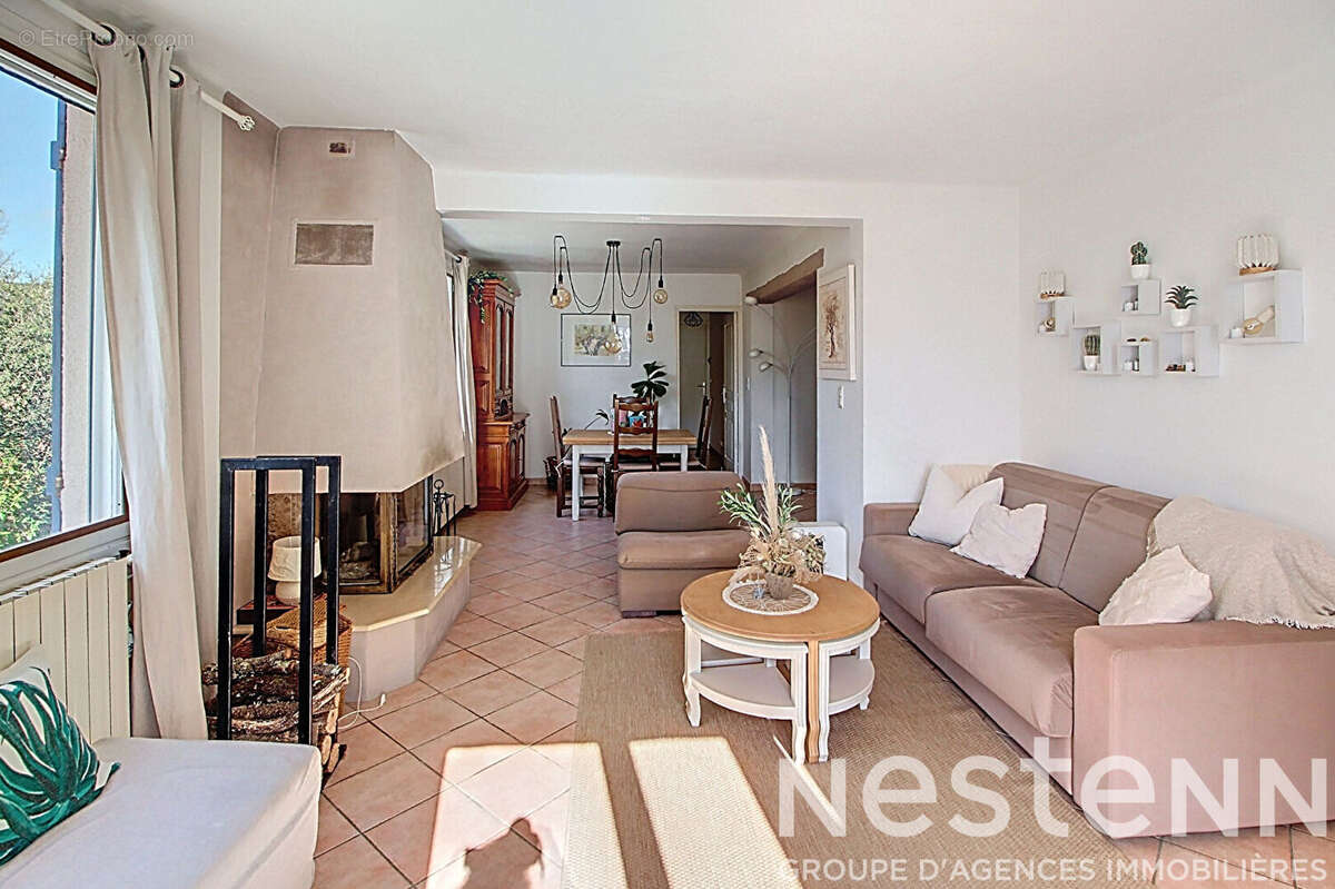 MAISON A VENDRE A LORGUES de 106 m2 de plain pied avec piscine sur un terrain clos de 2676m² - photo 10