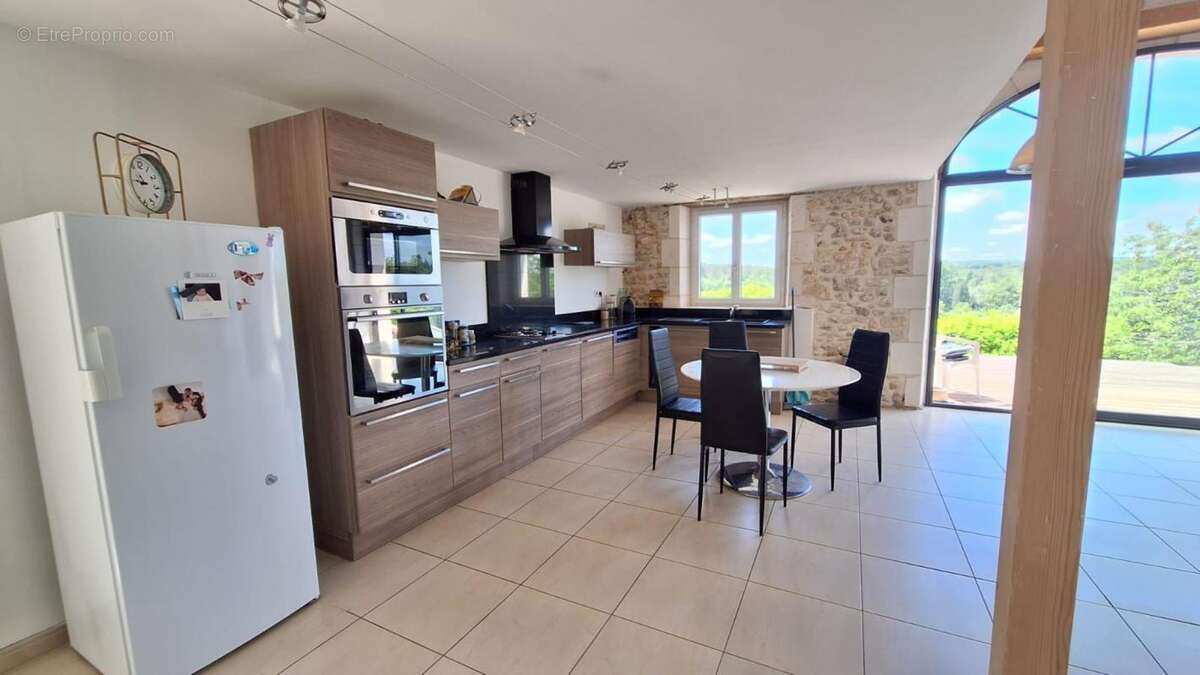 Maison à RUDEAU-LADOSSE