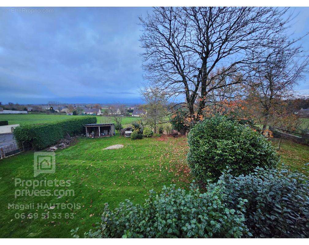 Maison à SAINT-HILAIRE-DU-HARCOUET