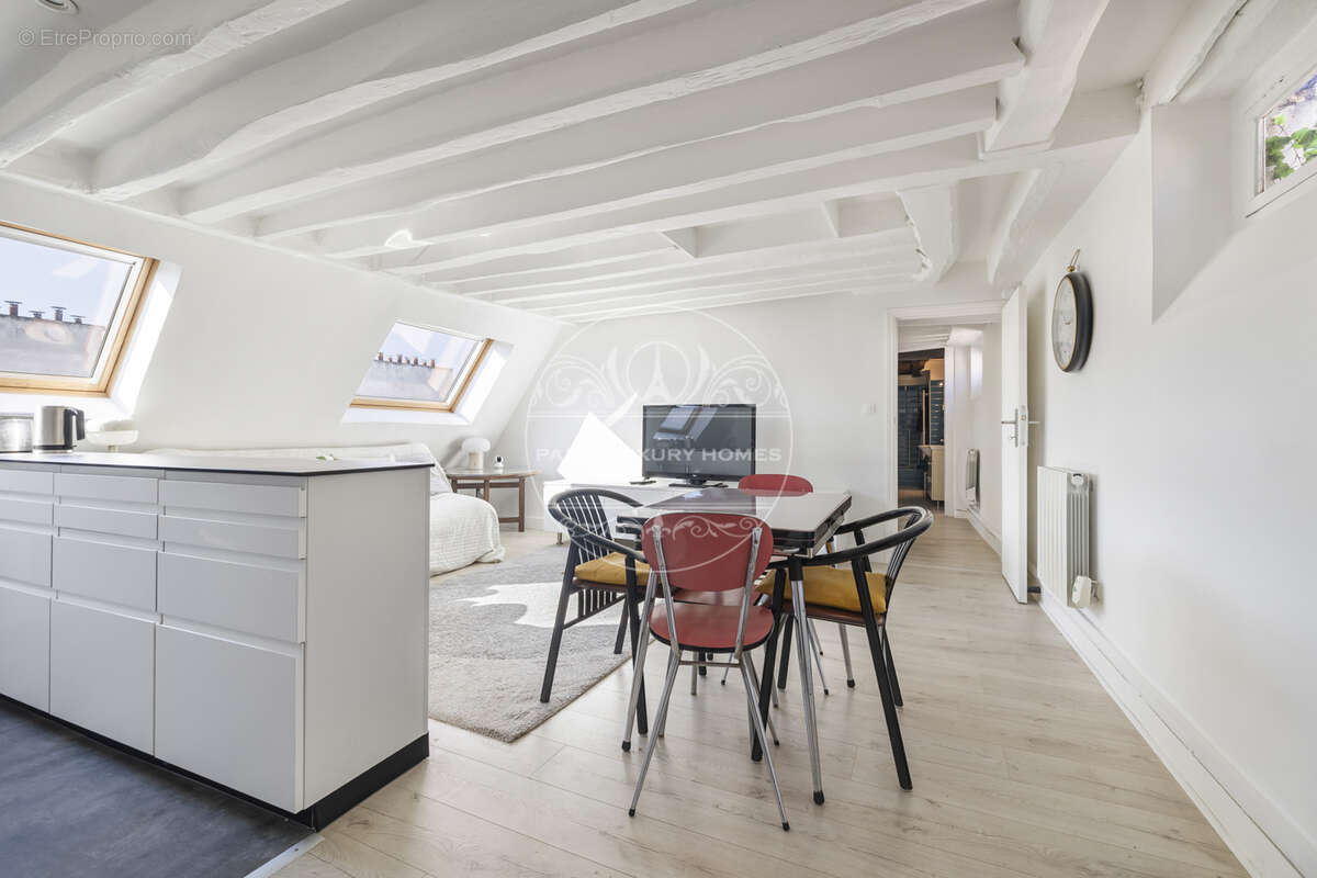 Appartement à PARIS-2E