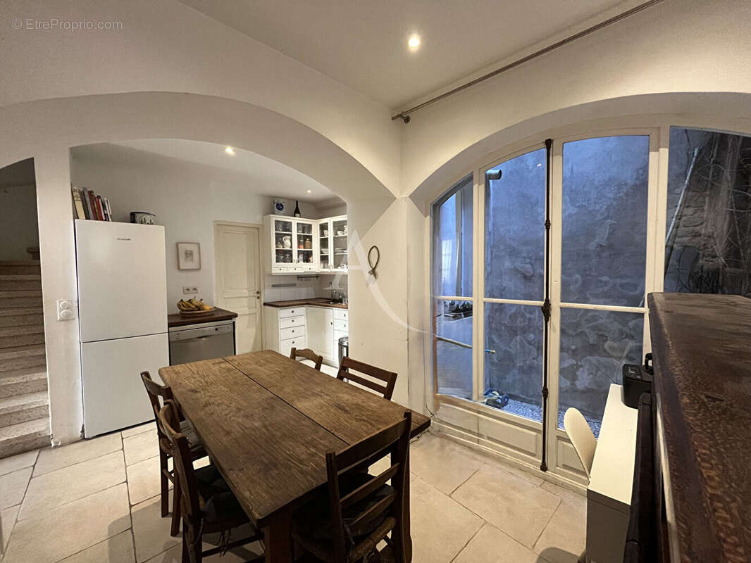 Maison à LAGRASSE