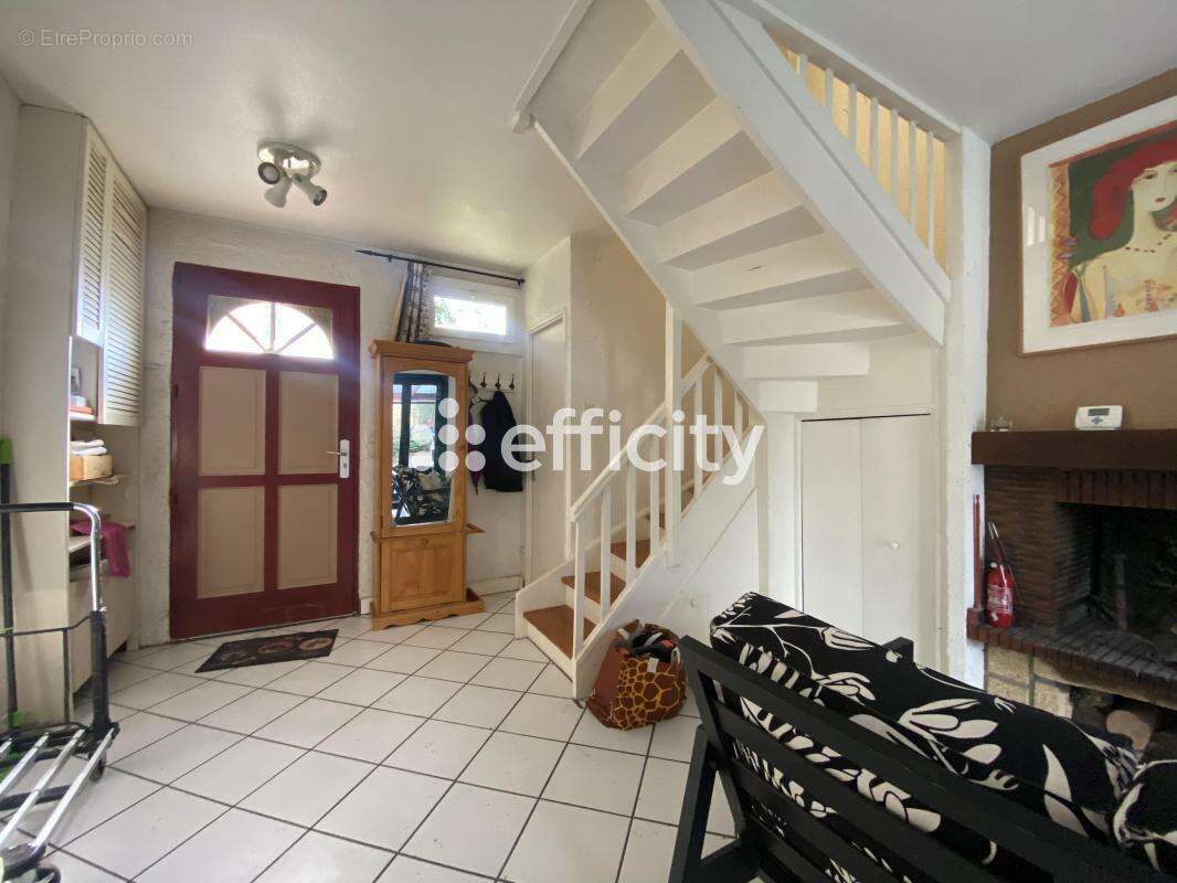 Maison à MAGNY-LES-HAMEAUX