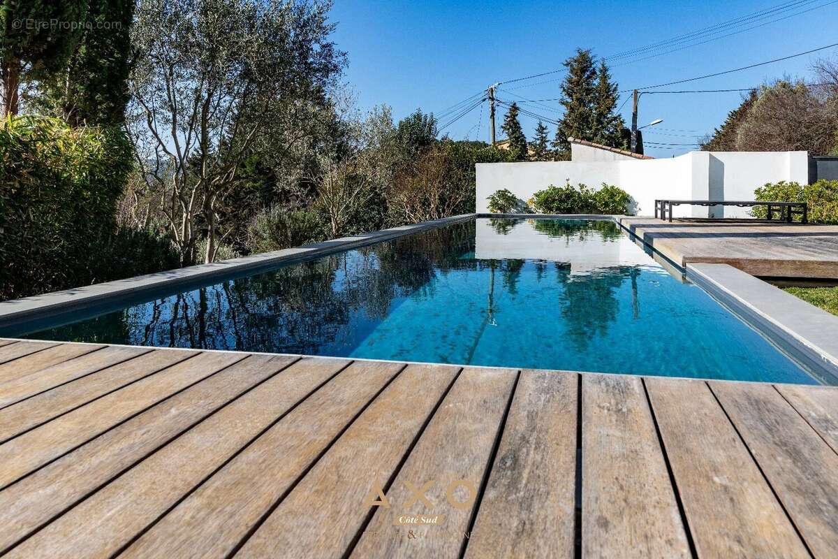 Maison à LE THOLONET