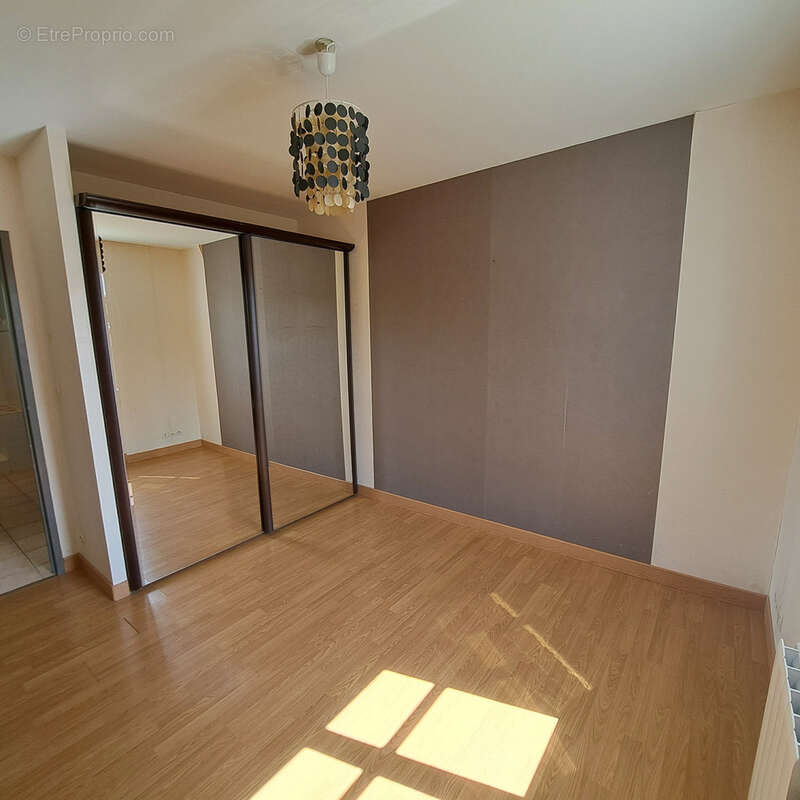 Maison 80 m² à Surgeres  - photo 7
