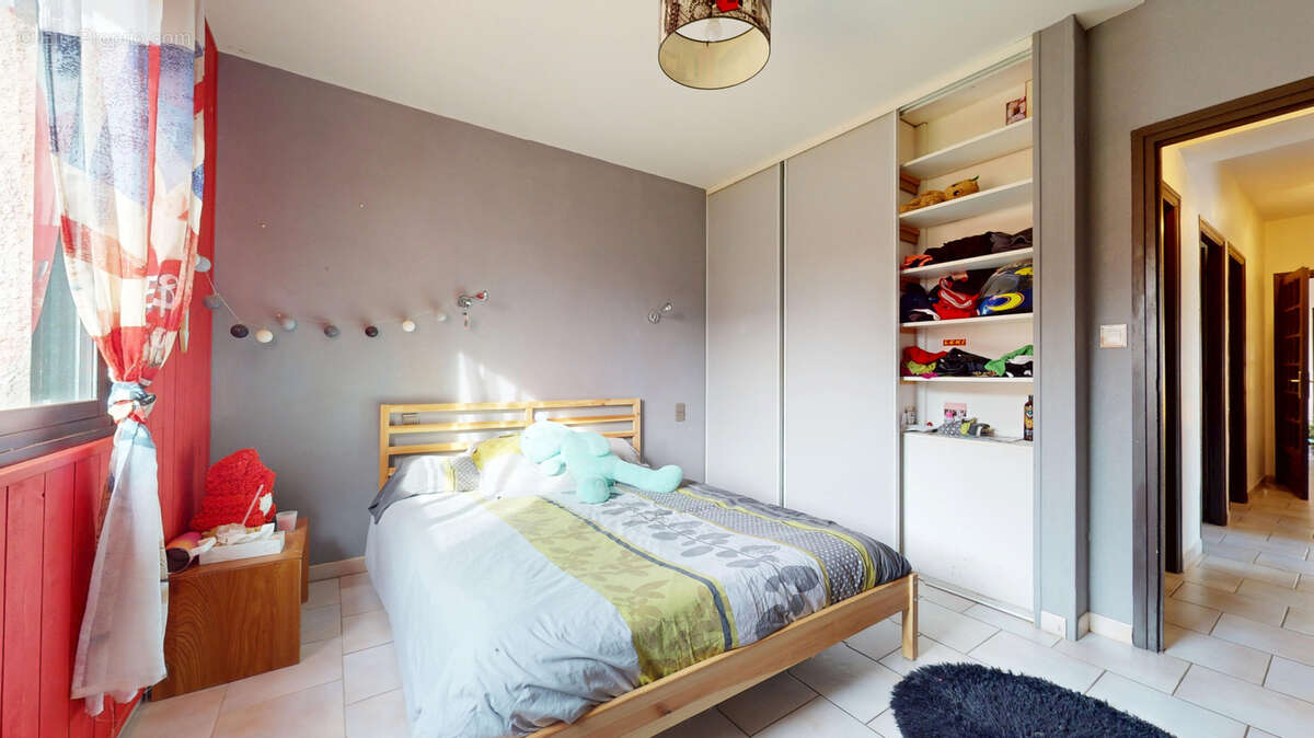 Maison à LA TOUR-DU-CRIEU