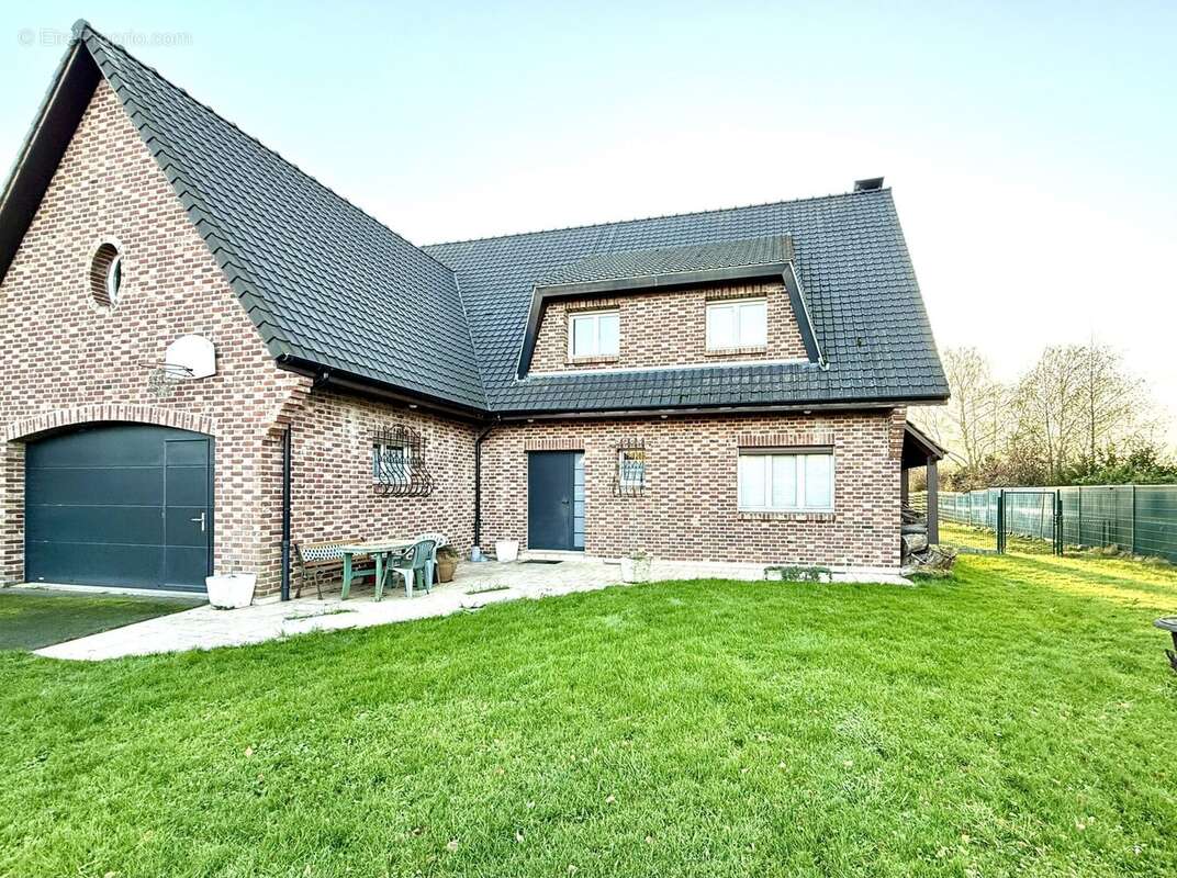 Maison à MERIGNIES
