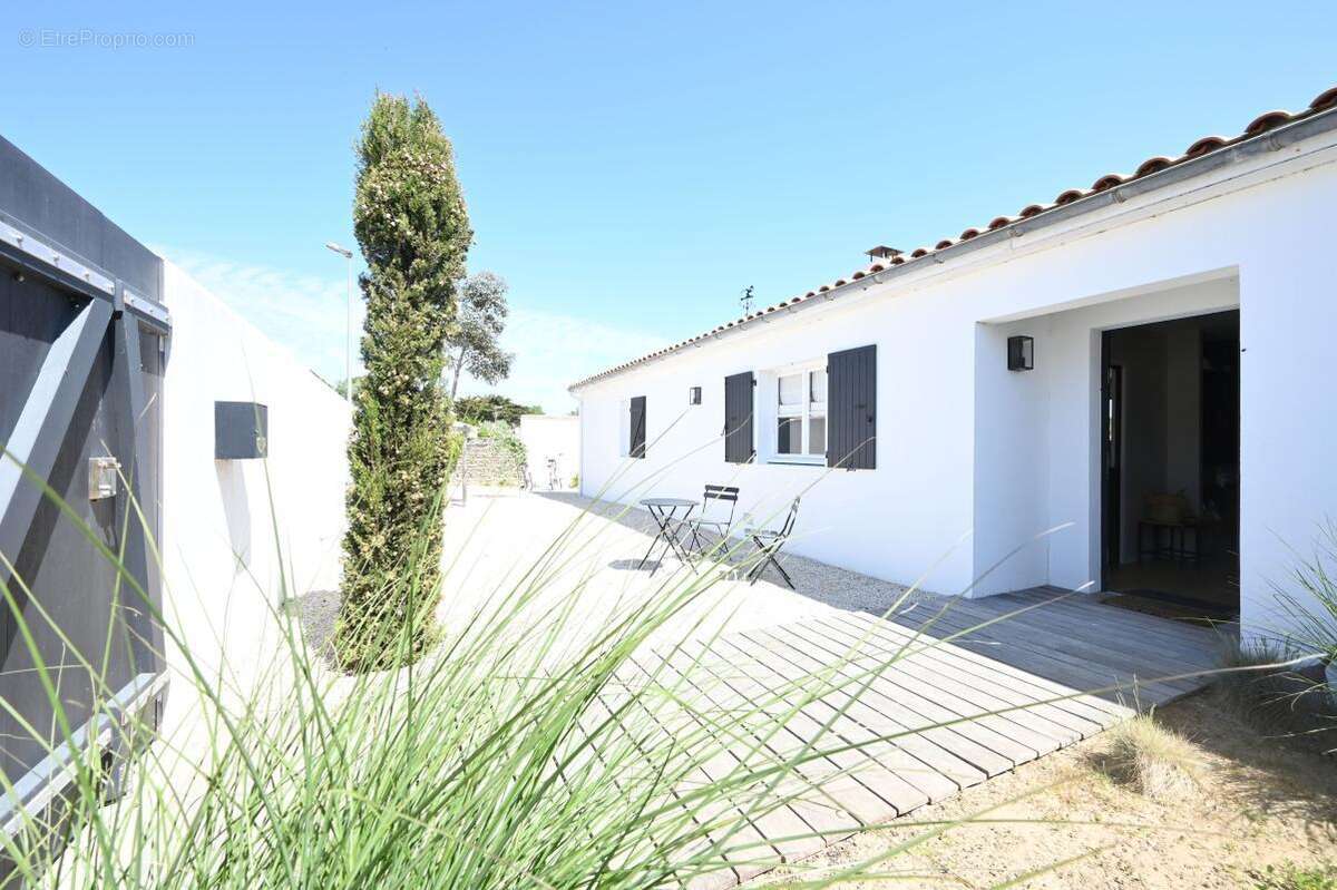 Maison à LES PORTES-EN-RE