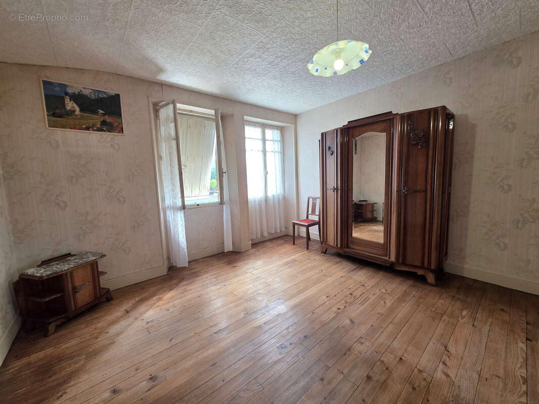 à Champagney Maison 107m2 3 Chambres 10 ares 39 centiares - photo 6