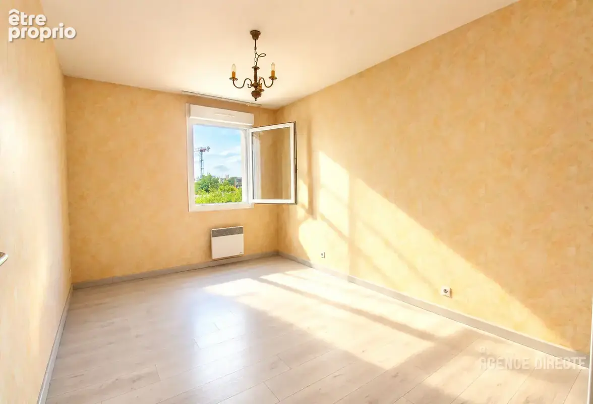 Appartement / 2 CHAMBRES / 1 garage boxé / rue de NANTES - photo 5