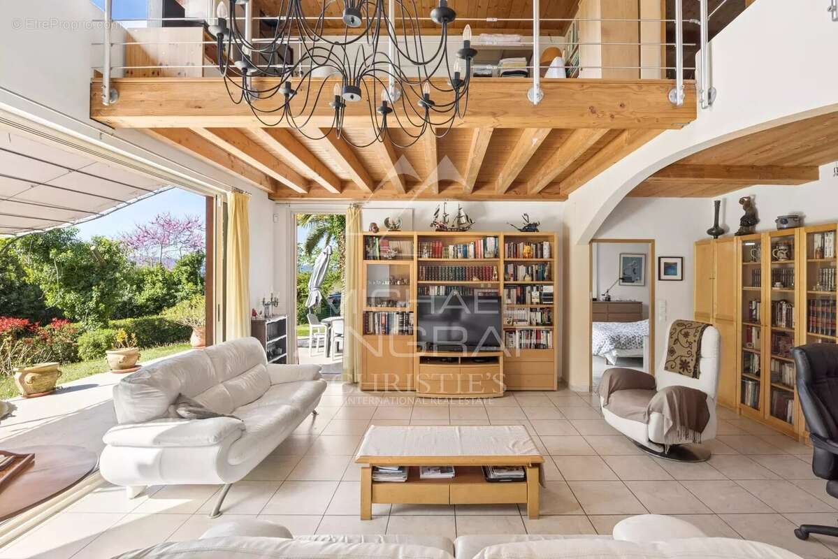 Maison à MOUGINS