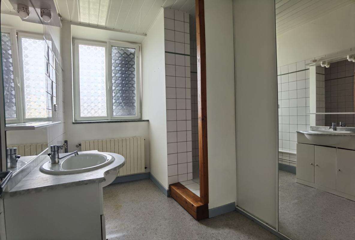 Appartement à LA PRETIERE