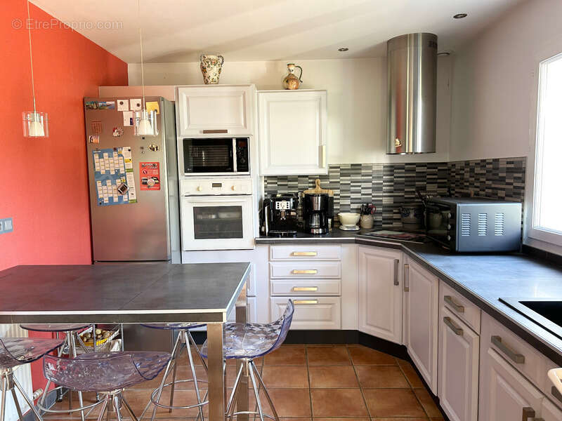 Maison 5 chambres savigneux (01) - photo 10