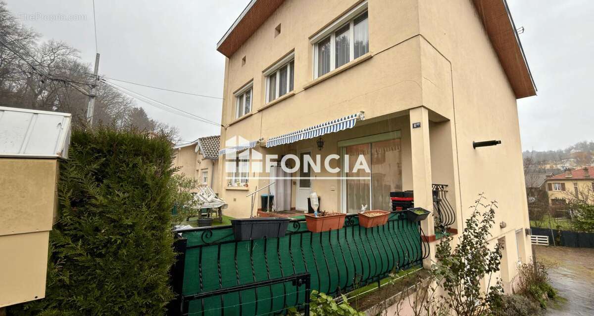 Maison à DECAZEVILLE