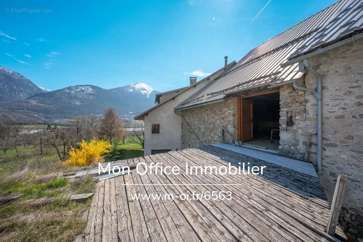 Maison à CHATEAUROUX-LES-ALPES