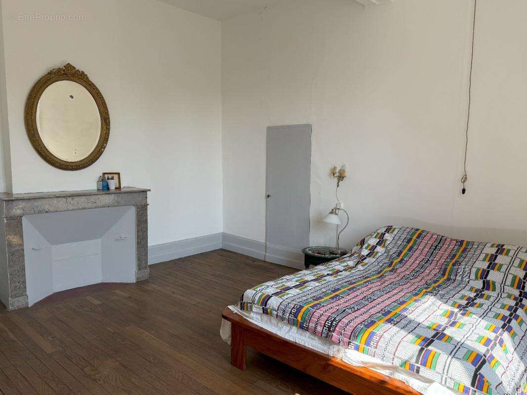 Maison à SAINT-CLAR