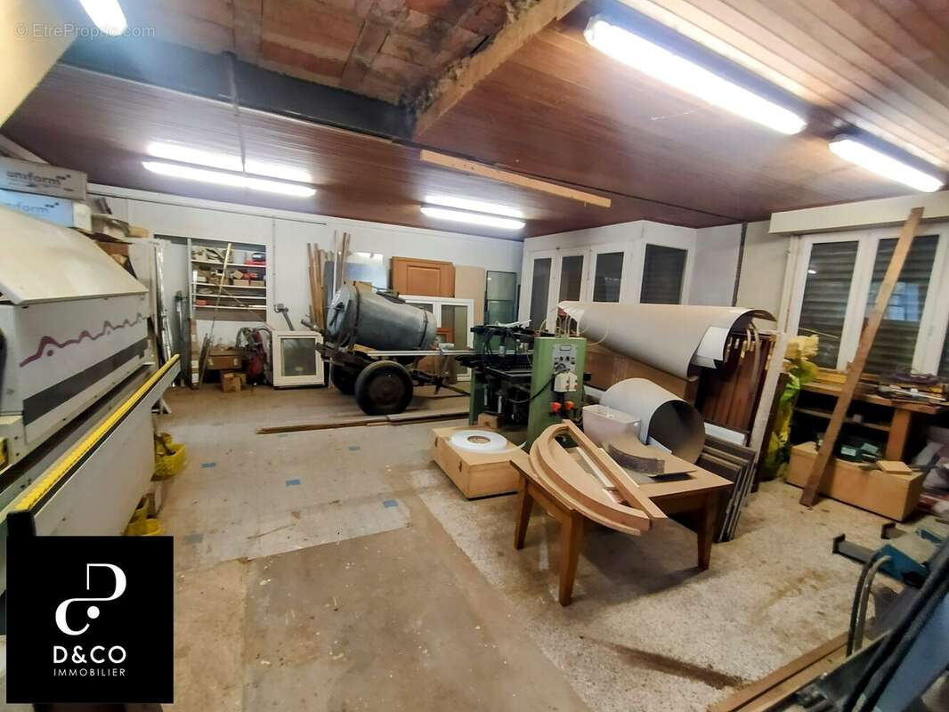 Commerce à SAINT-ALBAIN