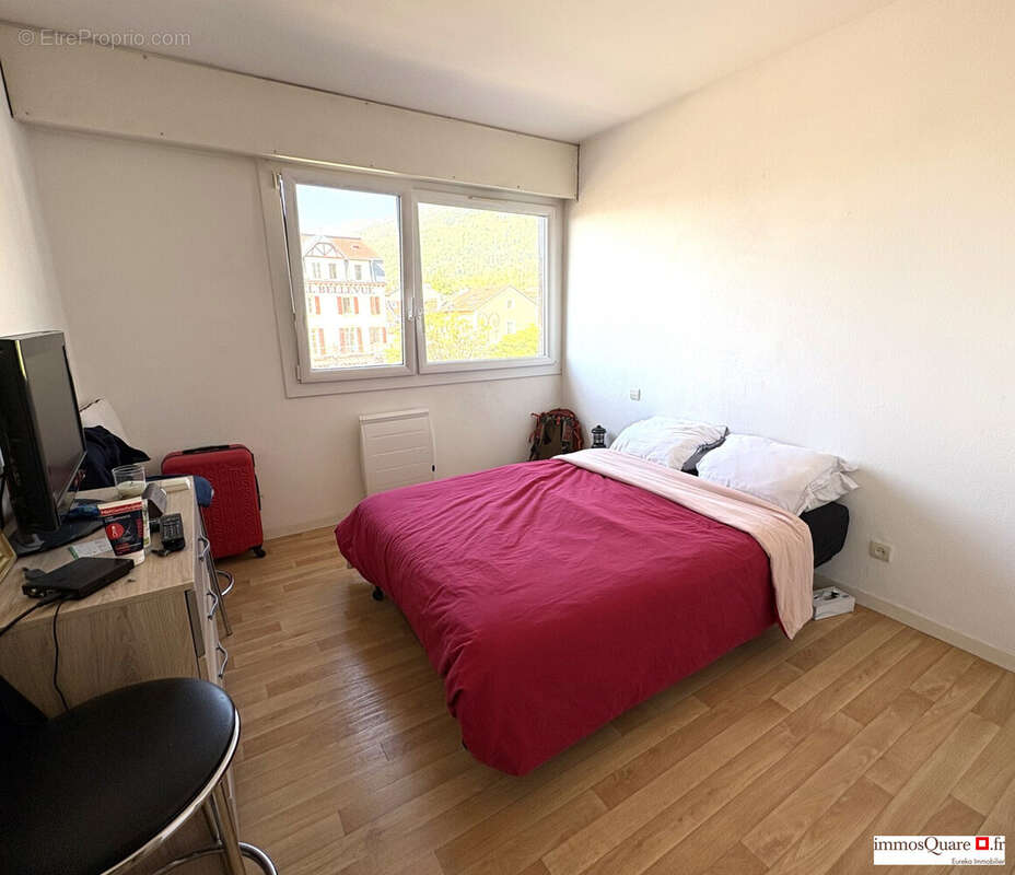 Appartement 70 m² à Gex  - photo 7