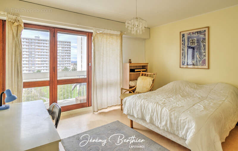 Appartement à RILLIEUX-LA-PAPE