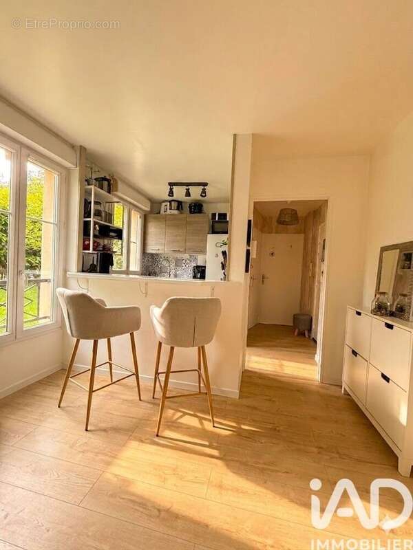 Photo 2 - Appartement à BUSSY-SAINT-GEORGES