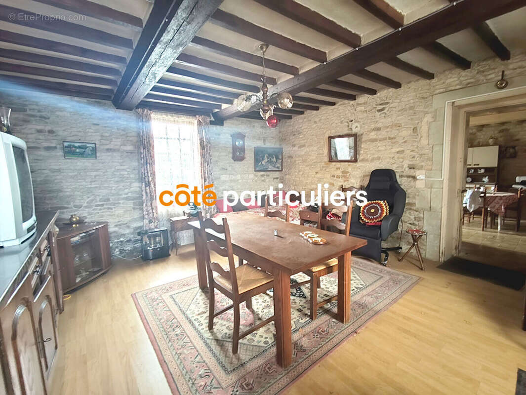 Maison à MEZIDON-CANON