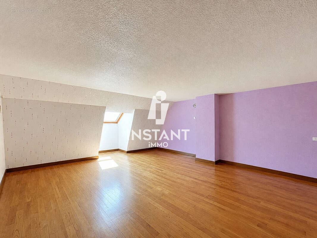 Maison 162 m² à Tournan-En-Brie  - photo 9