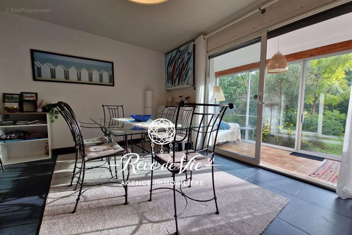 Maison 8 pièces sur 2 niveaux avec piscine - photo 4