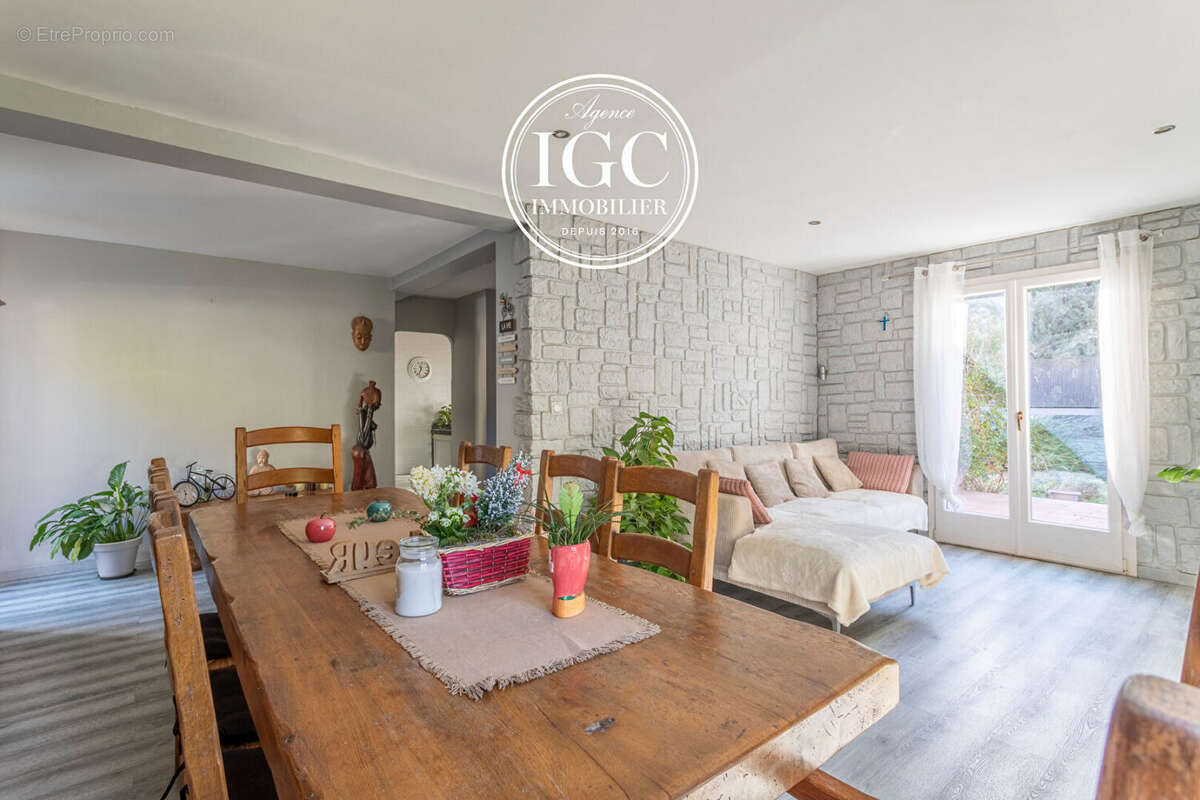 Maison à ENSUES-LA-REDONNE