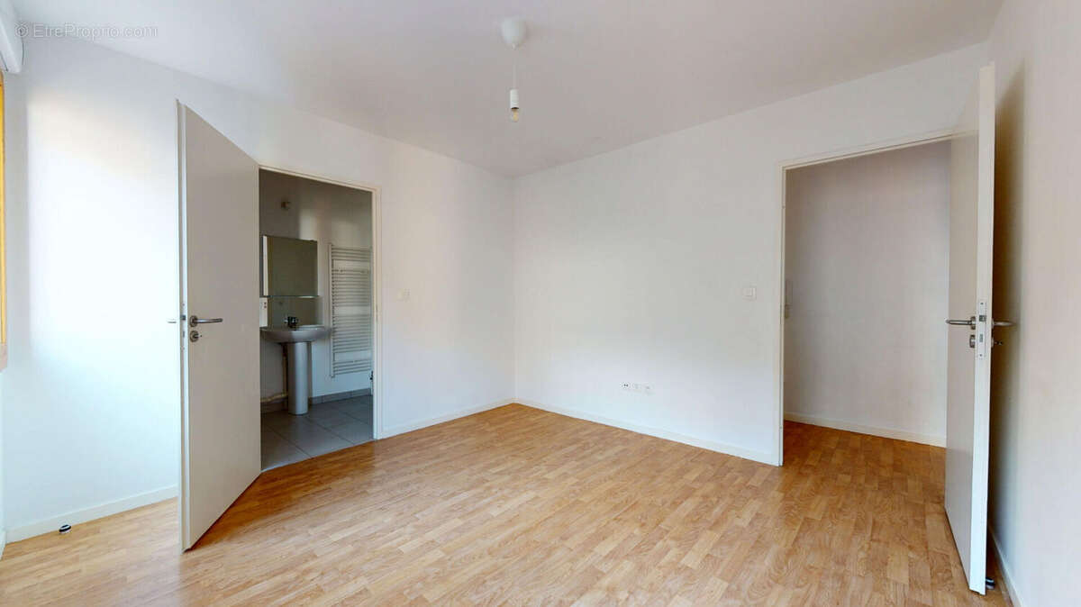 Appartement à L'ILE-SAINT-DENIS