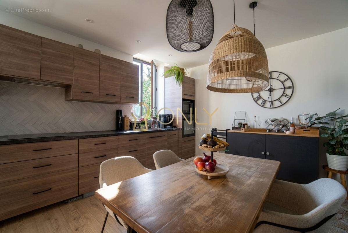 Maison à MORANCE