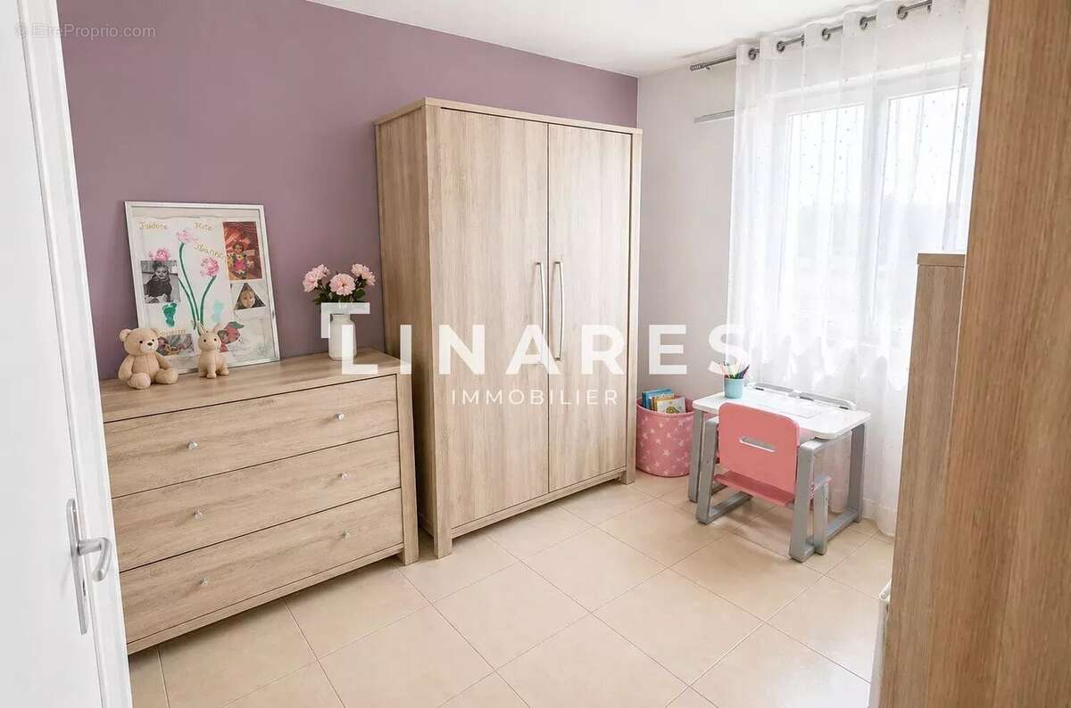 Appartement à MARSEILLE-4E