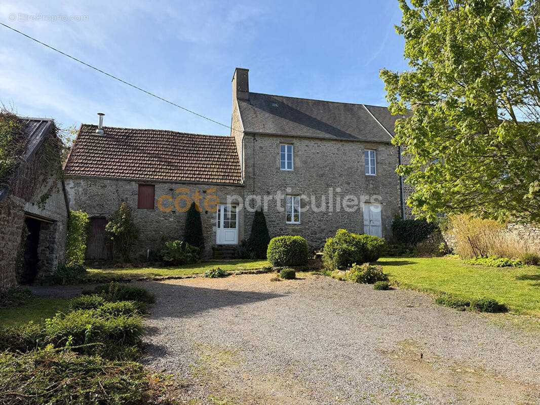 Maison à COUTANCES