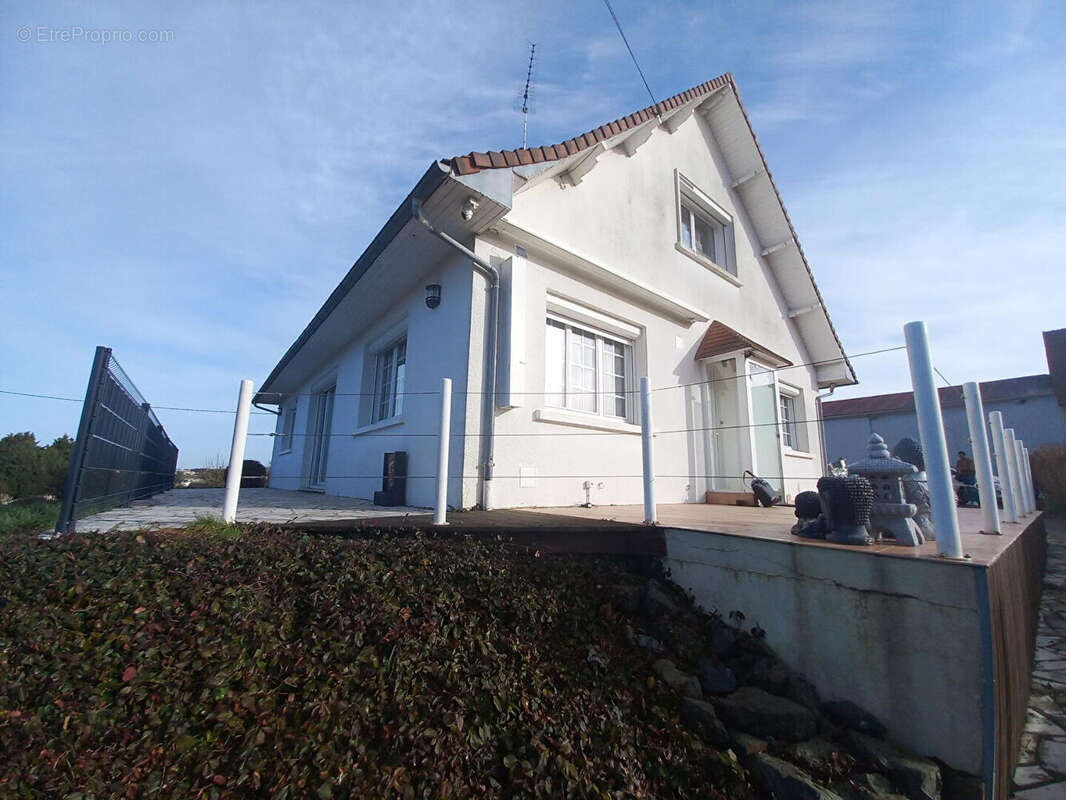 Maison à LAMNAY