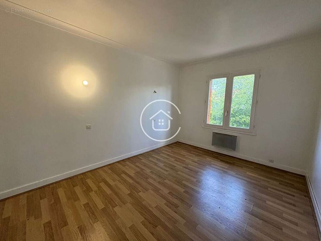 Maison à SAINT-GERVAIS-LA-FORET