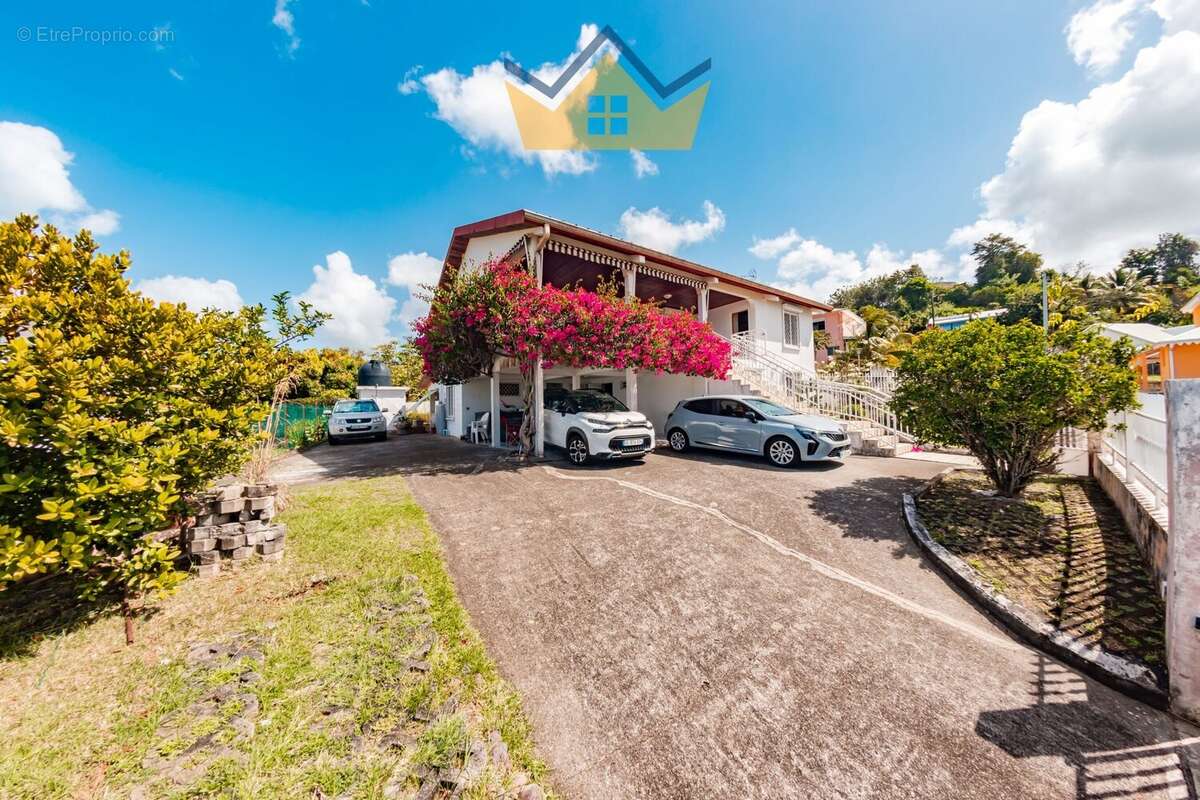 Maison à RIVIERE-SALEE
