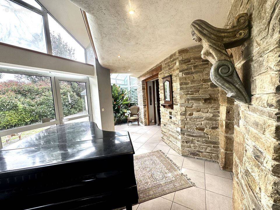 Maison à PONT-DE-BUIS-LES-QUIMERCH