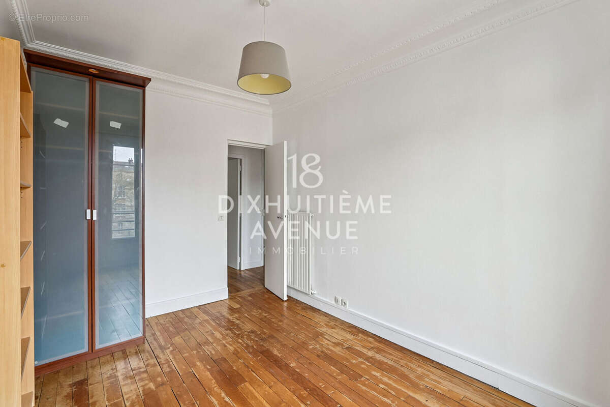 Appartement à PARIS-18E