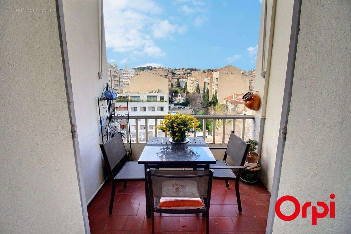 Appartement à MARSEILLE-8E