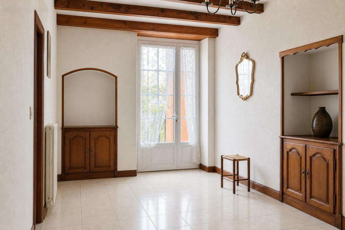 Maison de 5 pièces de 169 m² à Montmérac - photo 3