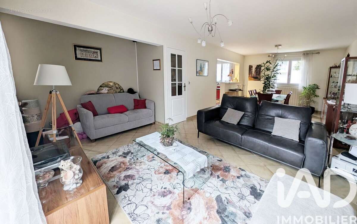 Photo 2 - Maison à SAVIGNY-SUR-ORGE