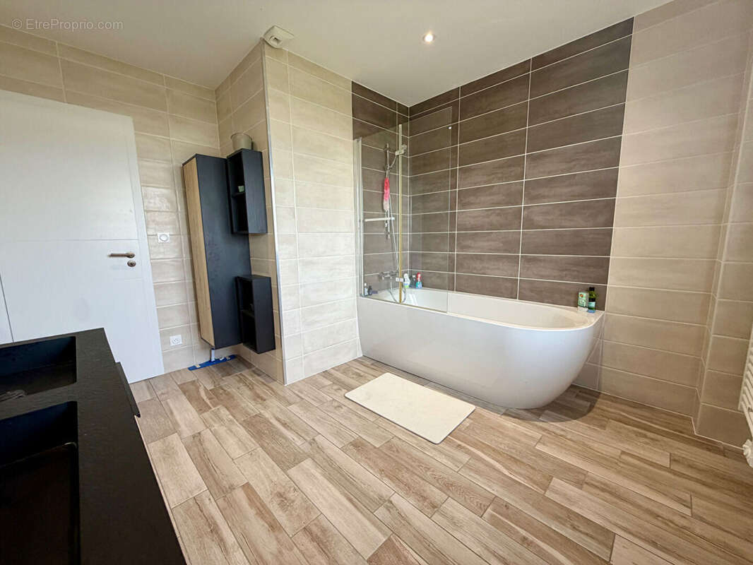 Maison à BERG-SUR-MOSELLE