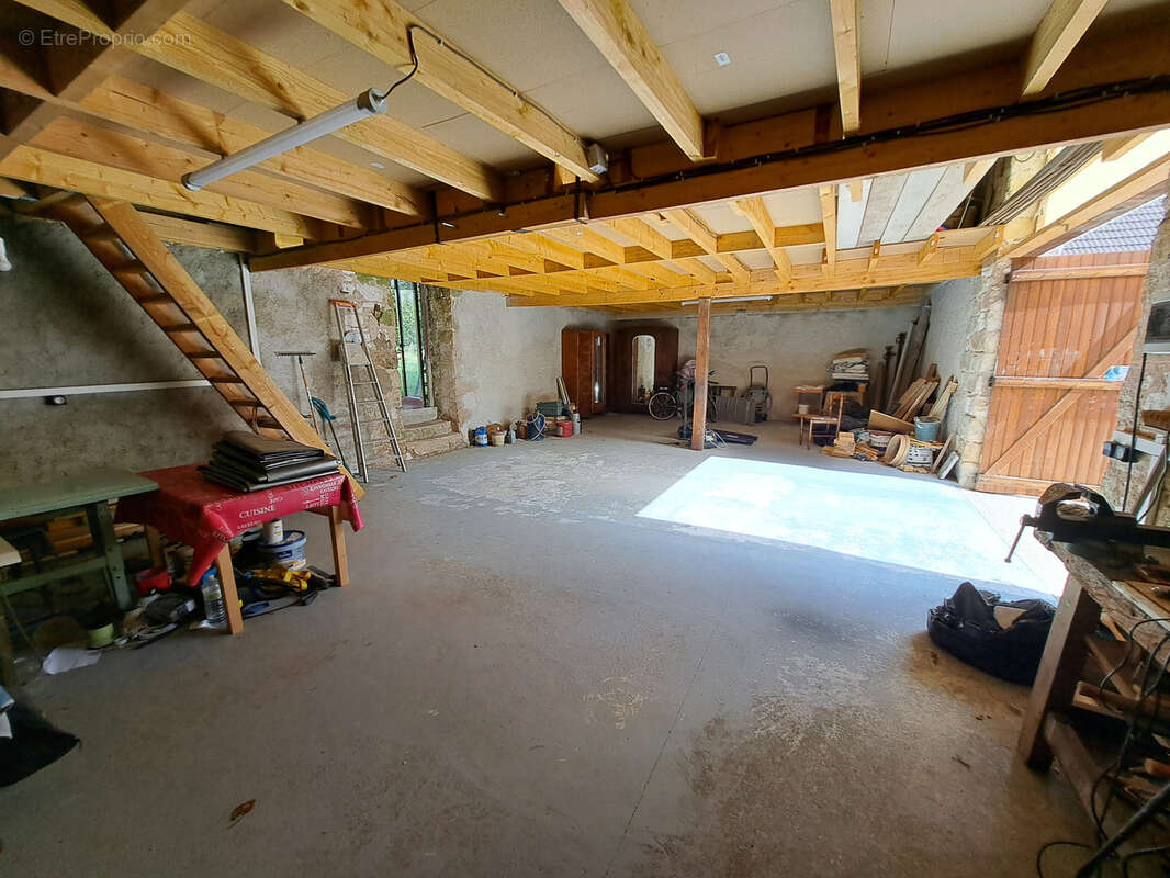 Maison à PONT-SUR-YONNE