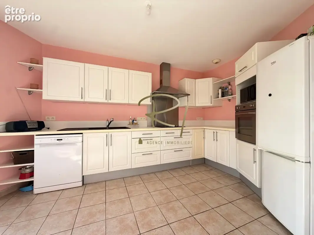 Villa avec piscine chauffée et 4 chambres - LES VANS - photo 5